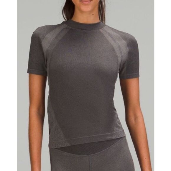 LULULEMON training TECH gray SHORT SLEEVE SEAMLESS T SHIRT TOP sz 8 - Picture 1 of 7